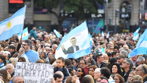 El Gobierno considera que la marcha de apoyo fue "una inyección de energía" para octubre
