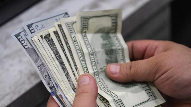El dólar cerró estable a $60,31 pero en la semana avanzó 22 centavos