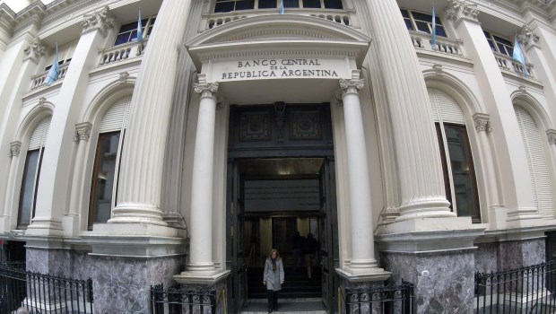 Prevén inflación del 55% para 2019 y baja del PBI del 2,5%­