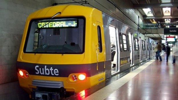 Metrovías lamentó los inconvenientes que la protesta ocasionará a unos 450 mil usuarios.­