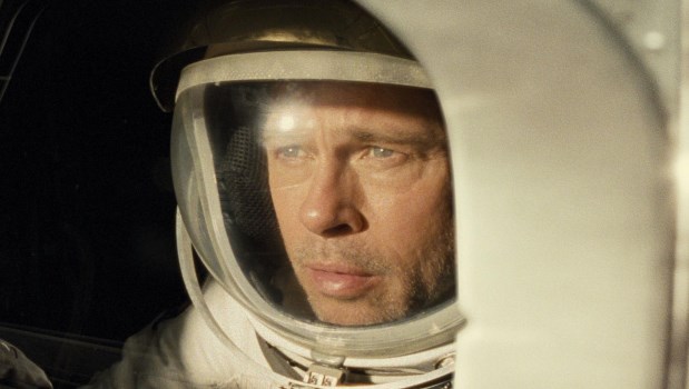 Brad Pitt lleva adelante una aventura espacial sorprendente en uno de sus mejores trabajos.