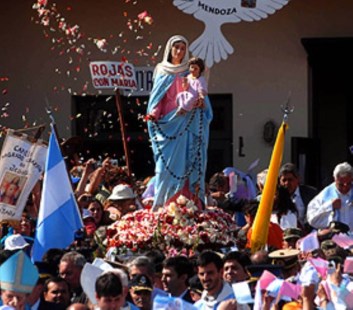 Más de medio millón de fieles se hicieron presentes en San Nicolás para coronar a la Virgen