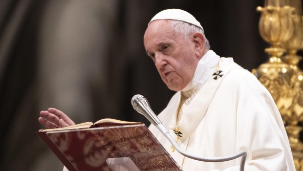 Francisco creó 13 nuevos cardenales y les pidió que no tengan "comportamientos desleales"