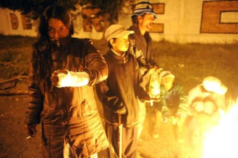 Un muerto y 5 heridos en enfrentamientos entre vecinos en Lanús