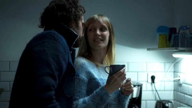 Senez construye en este filme un drama humano, sin acentuar los excesos.