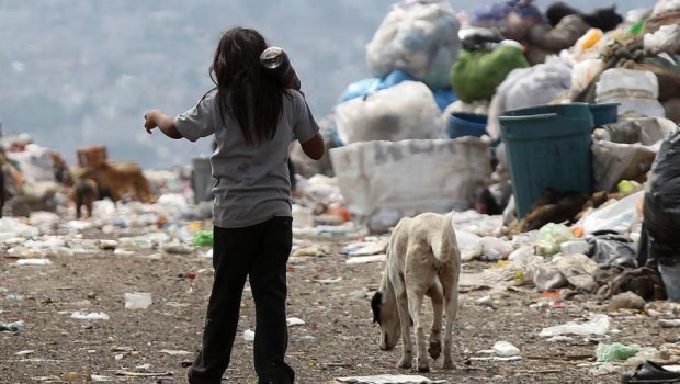 Según la UCA, el 32,1% de los hogares y el 40,8% de las personas están debajo de la línea de pobreza