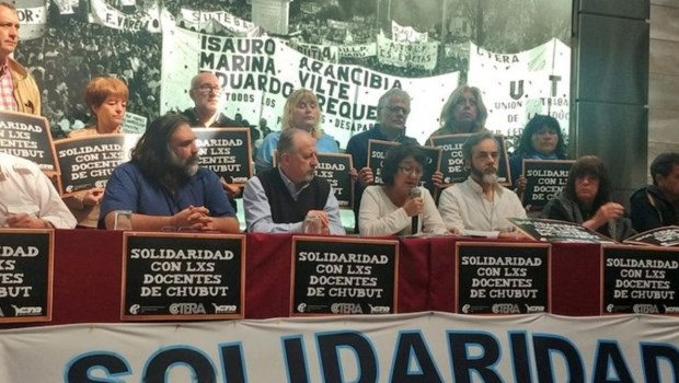 El tsunami cultural que nos condena