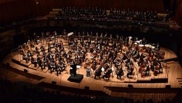 La Sinfónica Nacional lució impecable calidad en todas sus filas, mientras que la directora Natalia Salinas causó una buenísima impresión. CRÉDITO: GENTILEZA DNOE