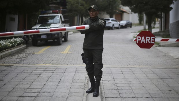 Una de piratas en La Paz