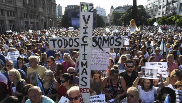 Nisman: miles de personas gritaron que no fue un suicidio sino un magnicidio