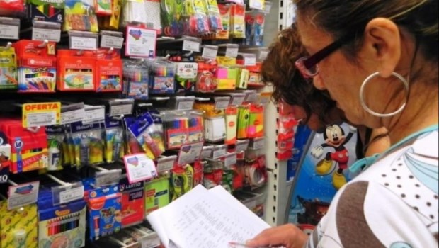 Advierten que los precios de la canasta escolar subieron hasta 56%