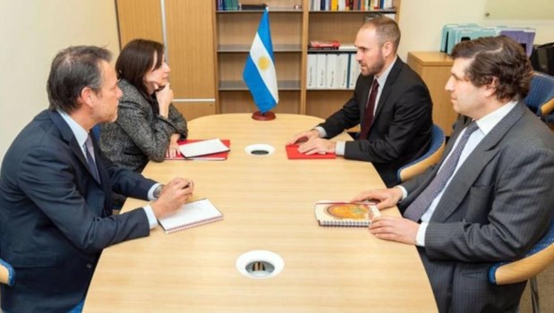 Argentina acumula 60 años de déficit fiscal