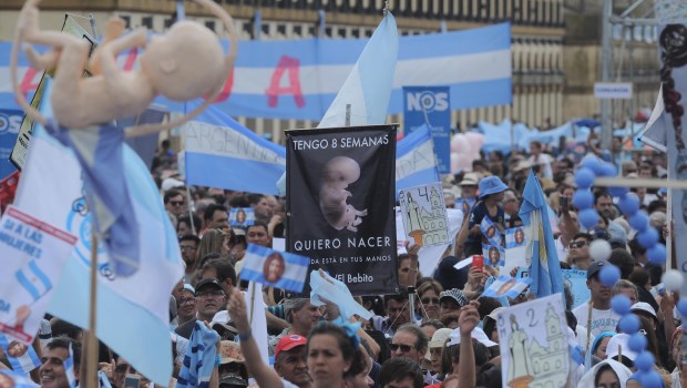 La Iglesia expresó en Luján un enérgico repudio a la legalización del aborto con una masiva manifestación