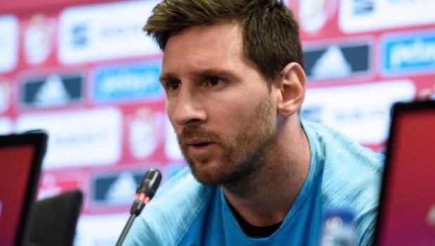 Messi anuncia una rebaja del 70% de los salarios del plantel del Barcelona y aportes para los empleados