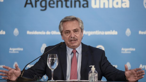 El Gobierno prohibió los despidos y las suspensiones por 60 días