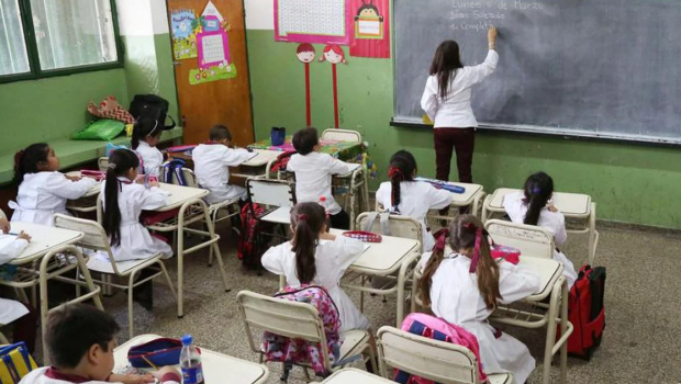 Los salarios docentes cayeron, en promedio, un 12,8% en 10 años