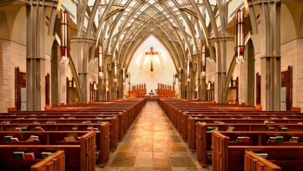 Fieles católicos presentan un amparo para poder ir a misa
