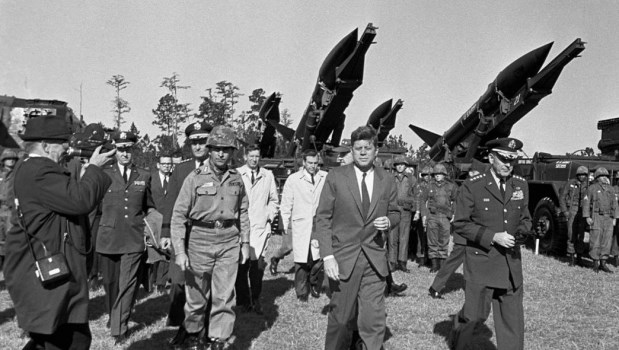 La crisis de los misiles determinó que toda la guerrilla de América latina se organizase en La Habana con fondos de Rusia.