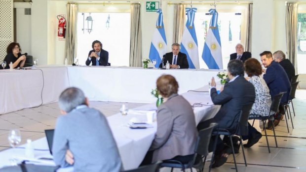 Alberto Fernández analizaba en Olivos con el Comité de Expertos el futuro de la cuarentena