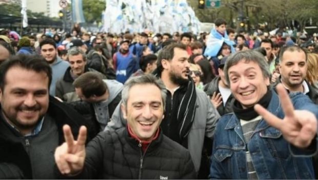 Un triunfo de La Cámpora: echaron a Latam del país