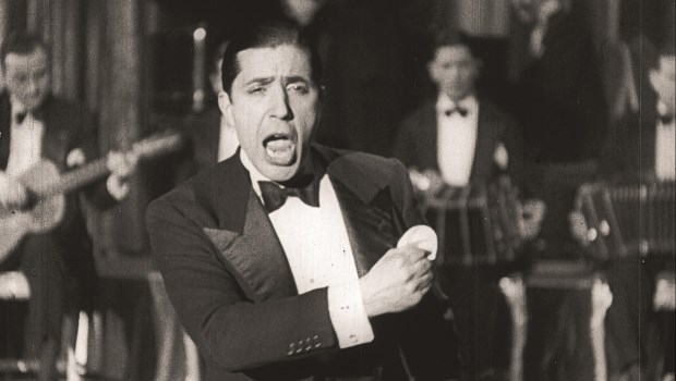 Carlos Gardel ofreció algo nuevo a la mezcolanza cultural: un tango cantado representativo de la nueva ilusión de los pobladores.­