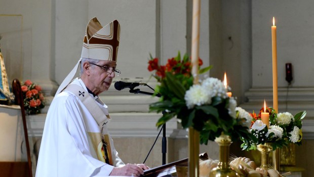 El Cardenal Mario Poli encabezó la tradicional misa se celebró de manera virtual.