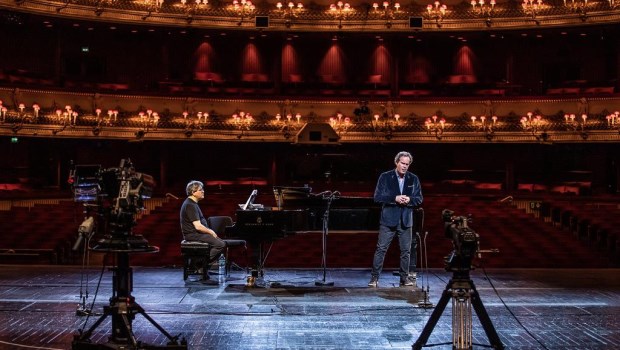 El Covent Garden londinense fue cauteloso en el reinicio de las actividades, con una sesión de cámara con Antonio Pappano (piano) y Gerard Finley (bajo-barítono).