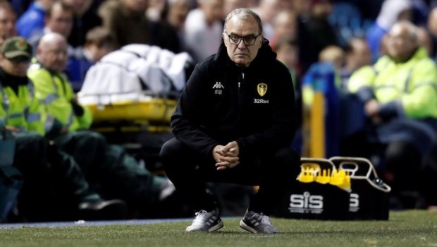 Marcelo Bielsa confirmó que seguirá como entrenador del Leeds
