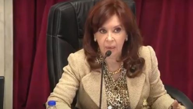 Cristina Kirchner volvió a cruzarse con senadores de Juntos por el Cambio