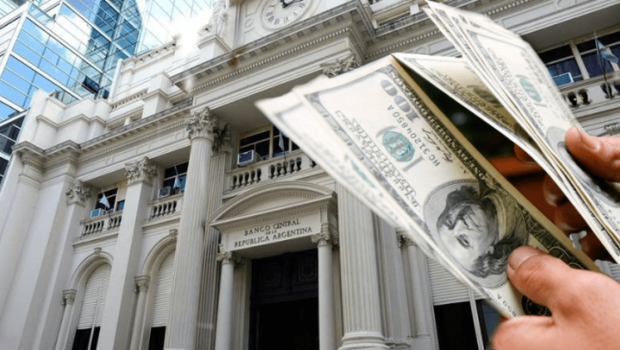 Bajas exportaciones y alta demanda de dólares