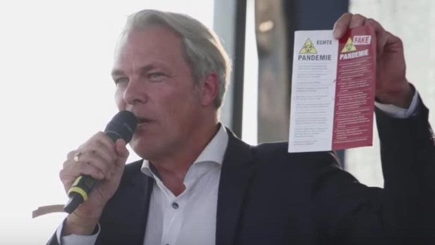 Heiko Schöning es un médico militar de Hamburgo y uno de los creadores del Comité Extraparlamentario para la Investigación sobre el covid-19.