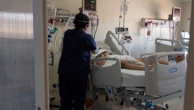 Por primera vez desde que se desató la pandemia, se reportaron más de 16.000 contagios en un día