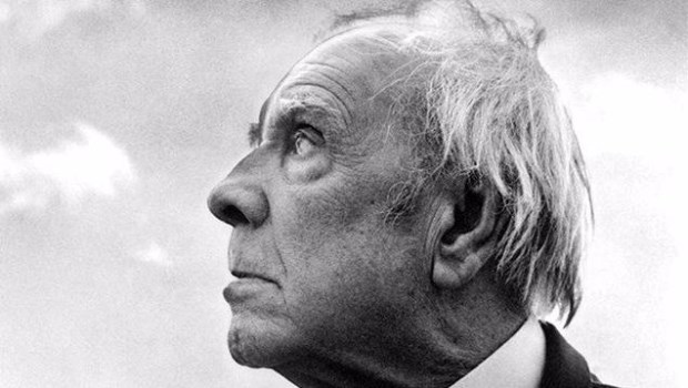 La manzana pareja que no persiste en mi barrio