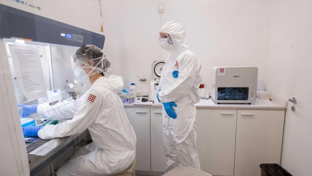 Argentina superó 30.000 muertes por coronavirus, al sumar 345 fallecidos en las últimas 24 horas