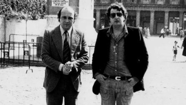 Alfredo Serra (derecha) y el autor de este texto en la Plaza Mayor de Madrid, octubre de 1970.