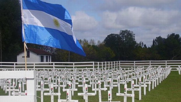 2 de noviembre: Día de los muertos por la Patria