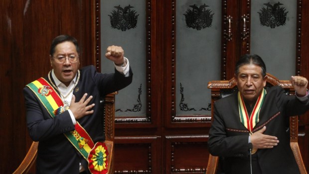 Luis Arce asumió como presidente constitucional de Bolivia