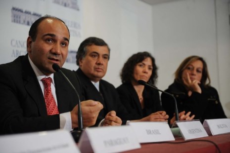 Ministros de Salud latinoamericanos acuerdan tener una mirada más cualitativa de la gripe A