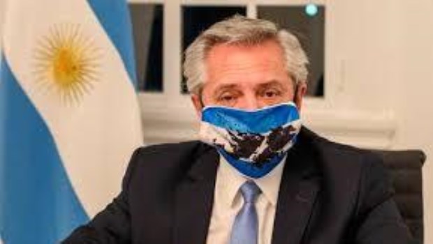 Sin síntomas de coronavirus y en aislamiento, el Presidente desarrolla sus actividades desde Olivos