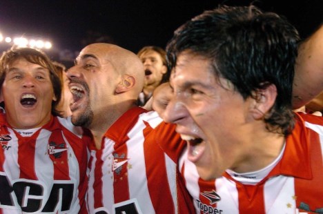 "Lo ganamos a lo Estudiantes, metiendo y jugando", definió Calderón