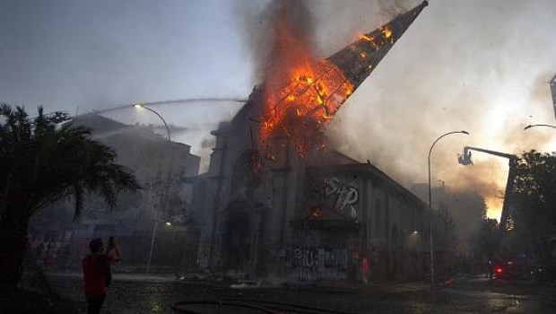 Iglesias quemadas­