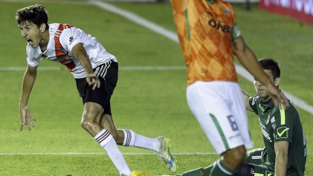 River le ganó a Banfield y lo alcanzó en la cima de la zona 3