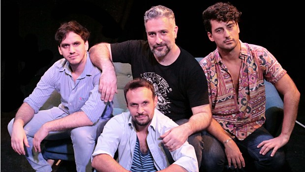 El director Mariano Taccagni (en el centro), rodeado por Agustín Iannone, Nicolás Leguizamón y Matías Asenjo. (Foto: Russarabian)