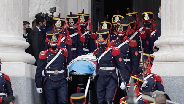 Implacable realismo político