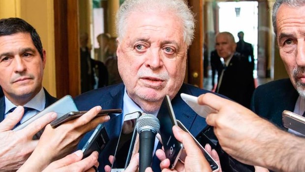 La Justicia imputó a Ginés González García por el vacunatorio VIP