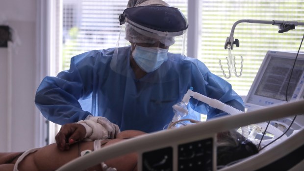 Hubo 133 muertes por coronavirus y 10.338 nuevos casos