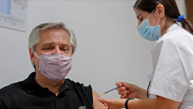 Alberto Fernández: "La vacuna generó una protección que permite que yo no la esté pasando mal" 