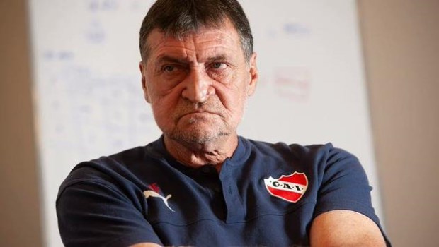 Julio César Falcioni se contagió de Covid-19 y es un paciente de alto riesgo.­