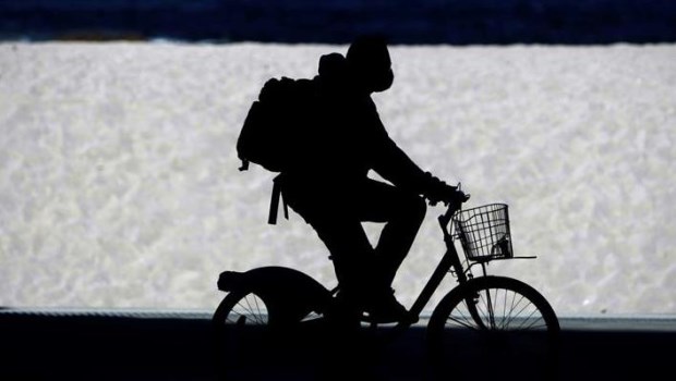 Francia subsidiará a los que desguacen su automóvil y se compren una bicicleta