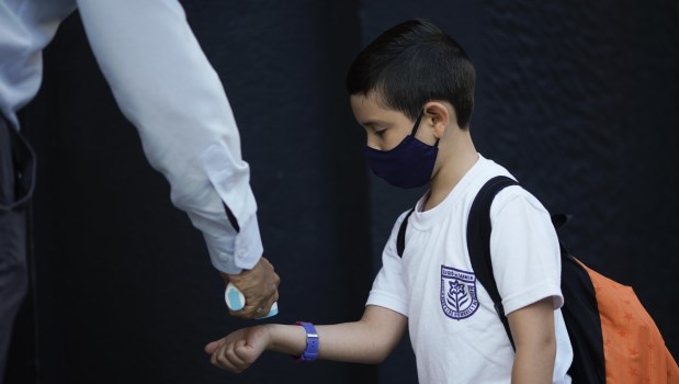 ­Los colegios porteños continuarán este miércoles con las clases presenciales.­